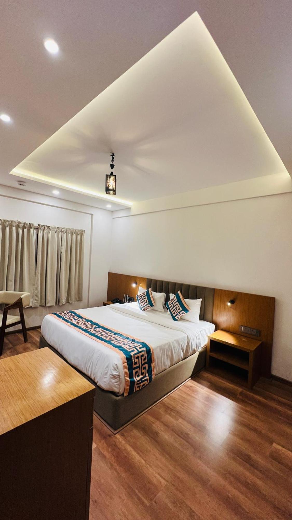 Hotel Aashraya Dod Jala Εξωτερικό φωτογραφία