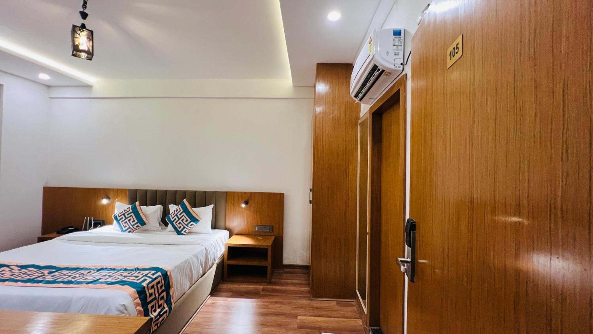 Hotel Aashraya Dod Jala Εξωτερικό φωτογραφία