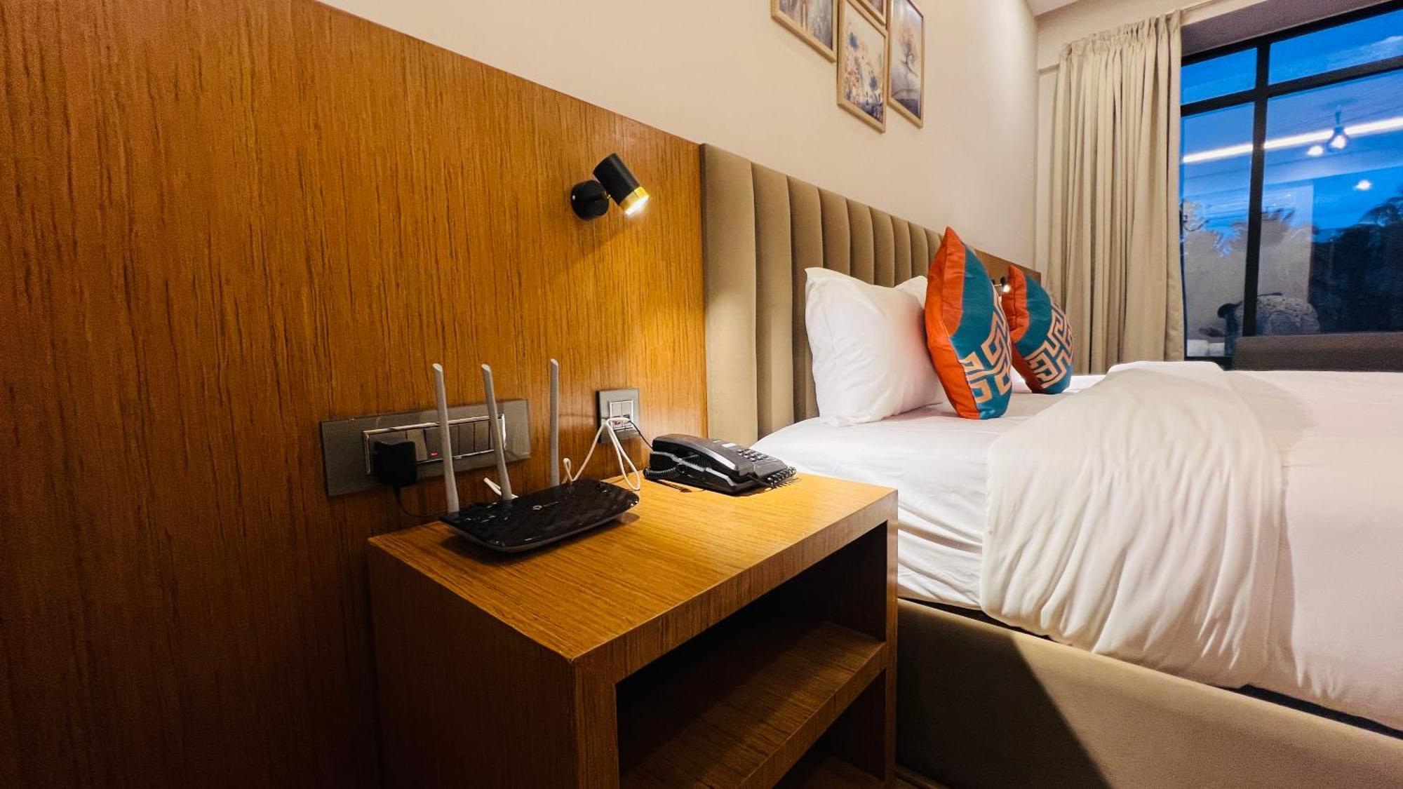 Hotel Aashraya Dod Jala Εξωτερικό φωτογραφία